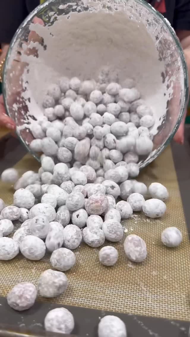 Instagram post by @cookiterica for Ocean Spray. Caption reads: ⭐️CANDIED CRANBERRIES⭐️ GRANDMA LILLIAN’S RECIPE….....