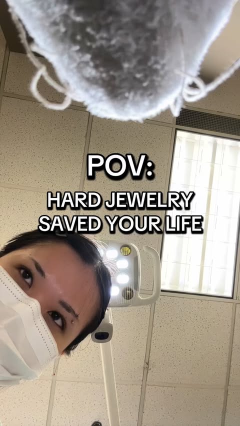 Instagram post by @minghbingh for Hard Jewelry. Caption reads: [...] your life from soft Jewerly #ad #hj....