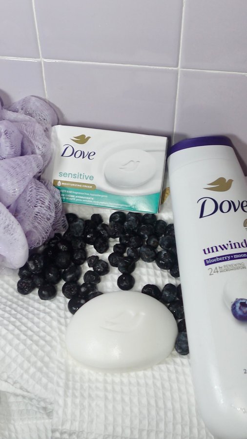 Instagram post by @fionajordann for Dove. Caption reads: #DovePartner I’ve perfected the perfect shower....
