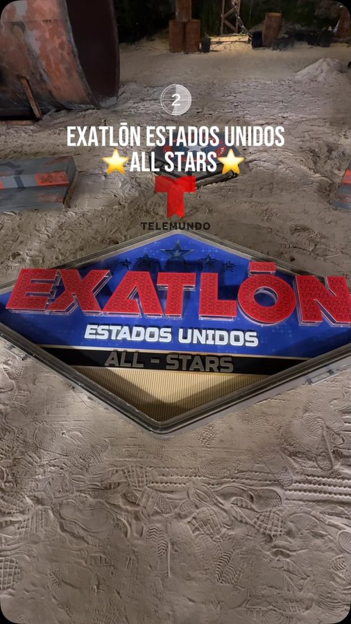 Instagram post by @jackielabonita for Telemundo. Caption reads: [...] show? Come with me to find out con....