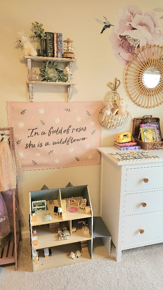 Instagram post by @re_beccamichelle for Cherrypick. Caption reads: [...] vibes with this cute banner from @cherrypick....