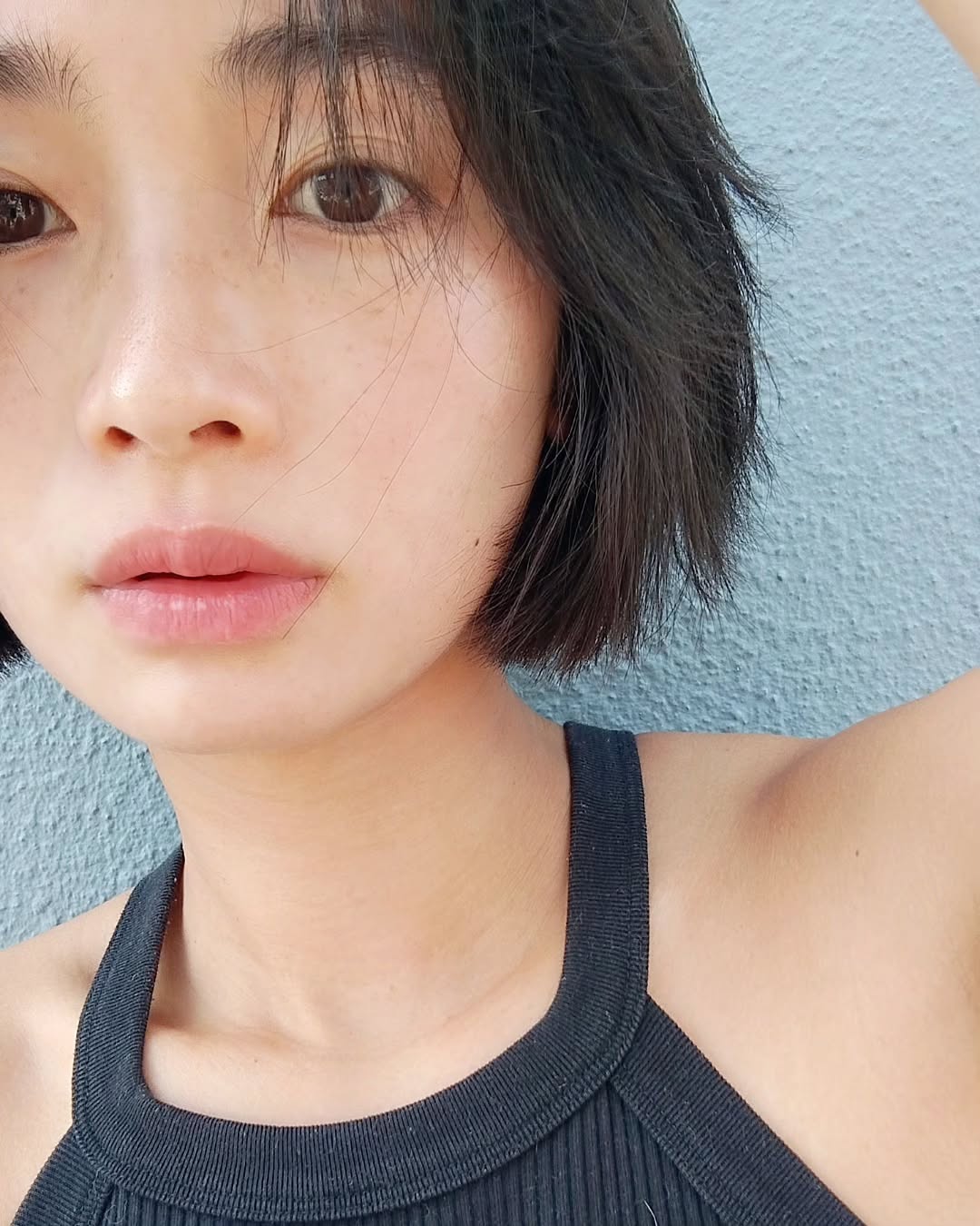 Instagram post by @asaasa320 for MAGNIFF. Caption reads: ♡
夏のスキンケアに追加した
@magniff.jp....