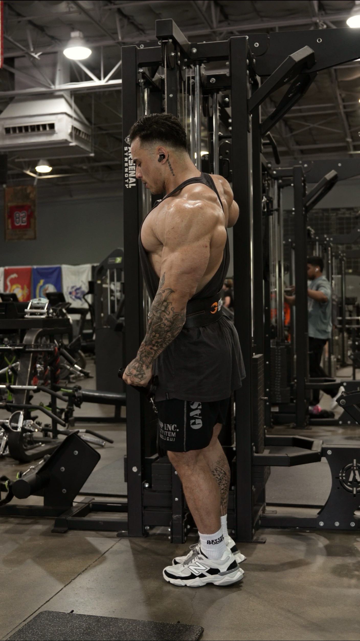 Instagram post by @mattarnoldfit for Evogen Nutrition. Caption reads: Chest / Delts ⤵️

1. Incline smith press
2. Flat....