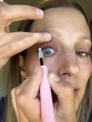 TikTok post by @laina.s1111 for Kisslily. Caption reads: [...] brown plume lash map 10,12,12,12,10 🤎....