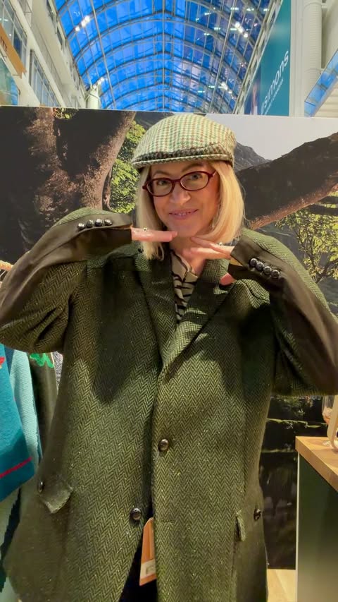 Instagram post by @elisepurdon for Tourism Ireland. Caption reads: [...] @urbanaran In partnership with....
