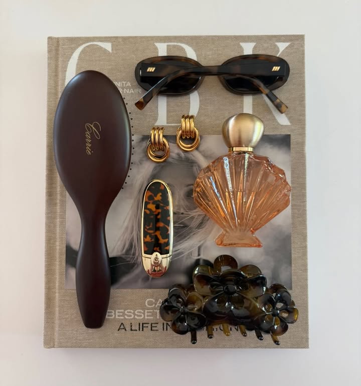 Instagram post by @carrieanne_ for NINA RICCI. Caption reads: [...] ft: new favourites in my collection!....