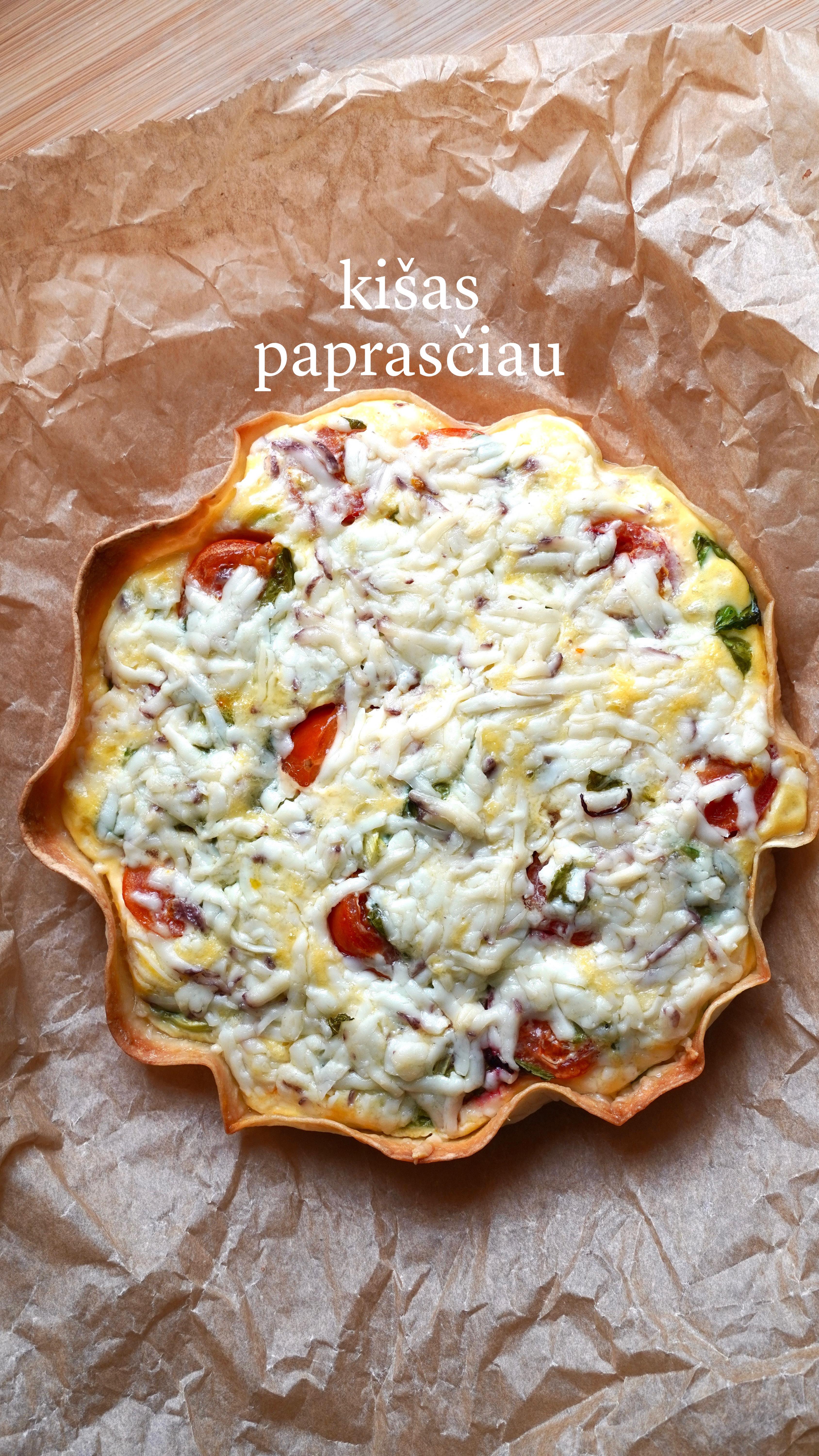 Instagram post by @nestorasmaistas for Santa Maria NL. Caption reads: Paryžiuje dažnai valgydavau kišus, bet pati jo....