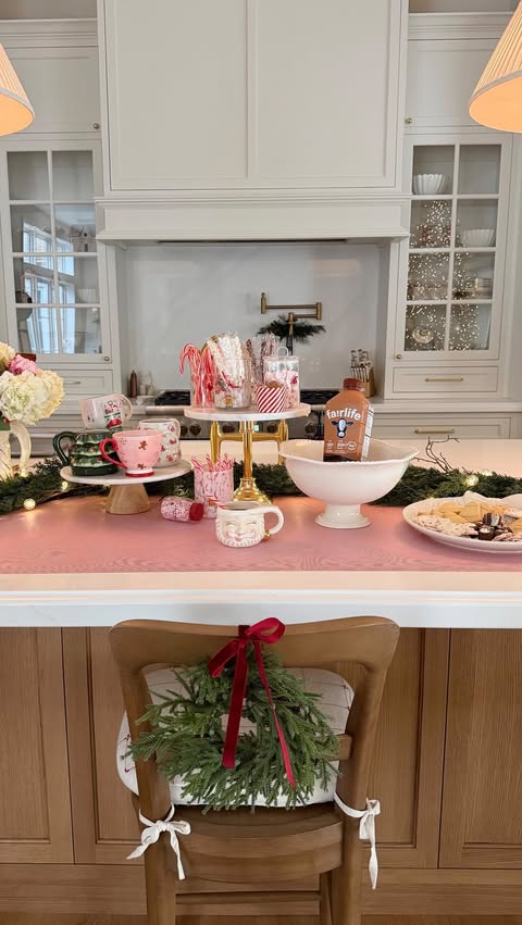 Instagram post by @aurelie.erikson for fairlife. Caption reads: Cozy season called… so I set up the dreamiest hot....