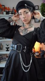 Instagram post by @amylouisehansonxo for Newrock. Caption reads: Can we all agree that @honeyandsulphur just makes....