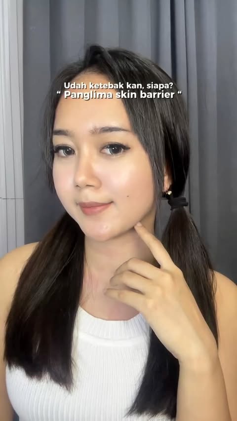 Instagram post by @rasitapermata for CeraVe. Caption reads: [...] dengan gentle tapi tetap efektif pakai....