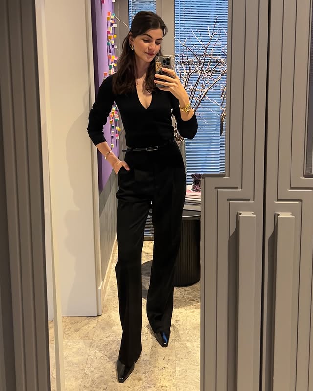 Instagram post by @z.zeynepselvili for Sleeper. Caption reads: babam görse hepsini, evet, hepsini beğenirdi.....