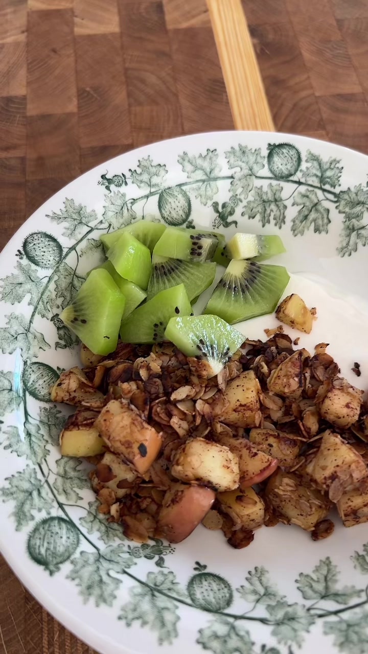 TikTok post by @ciasappetite for Natural Shilajit. Caption reads: Greek yoghurt with apple crumble 🍎 Apple,....