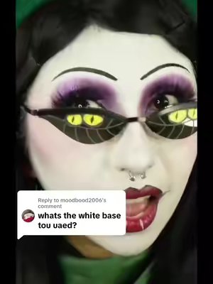 TikTok post by @karenthekarrot for KimChi Chic Beauty. Caption reads: [...] clown white cream and set it with @KimChi....
