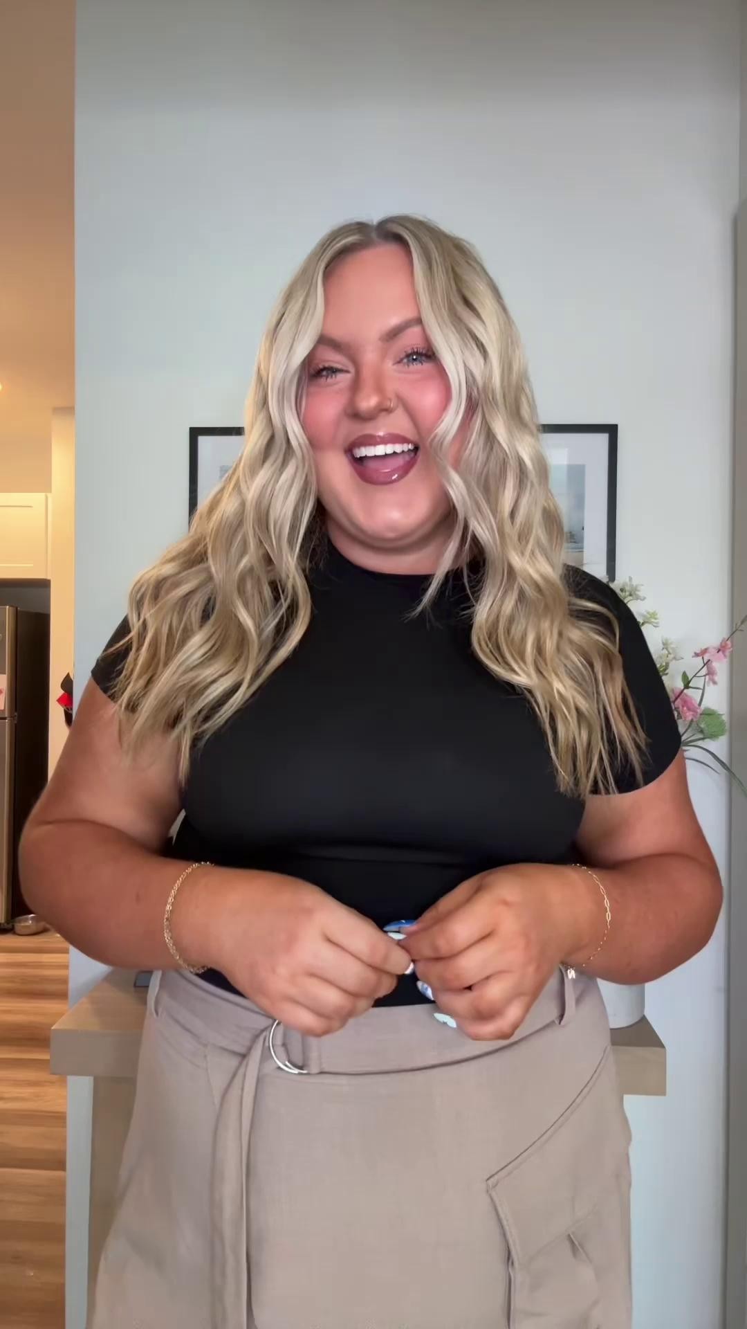 Instagram post by @ashleyyrobo for Elomi Lingerie. Caption reads: ✨ Hello Beautiful, Hello @ashleyyrobo!✨

We are....