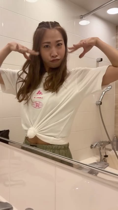 Instagram post by @chie.n_n.i for LES MILLS. Caption reads: Showtime (and everything that comes before) Tokyo....