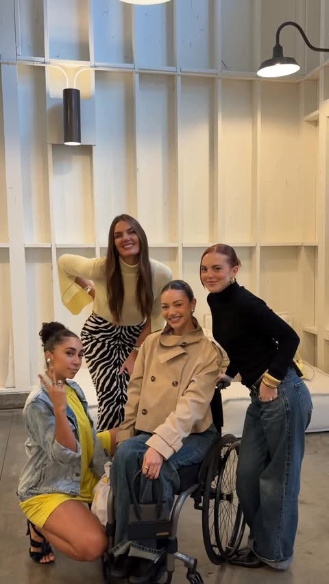 Instagram post by @_laurenrosee for Bumble. Caption reads: [...] year is about authentic connections and....