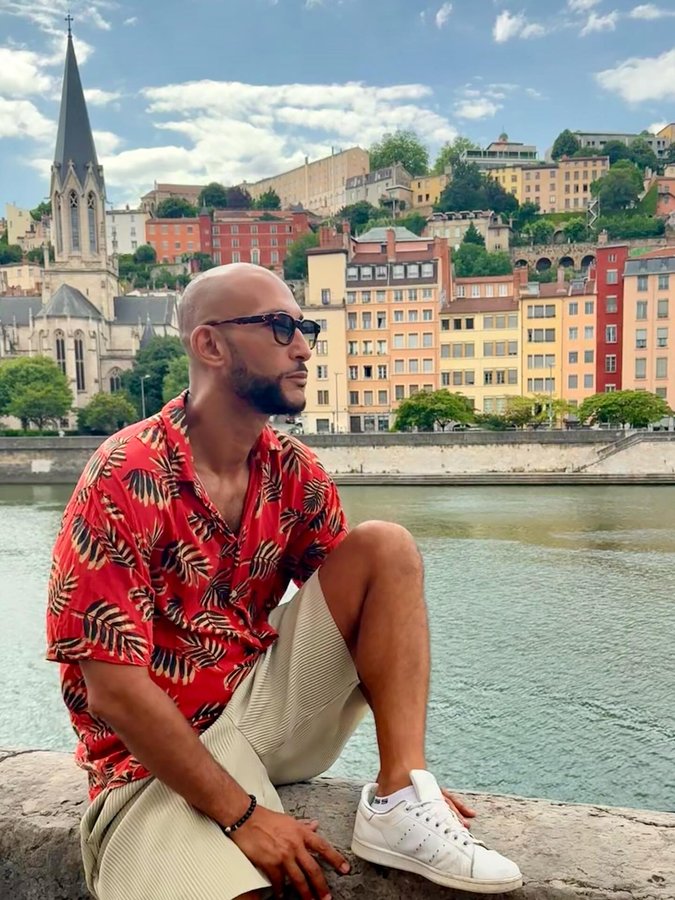 Instagram post by @zoheirtravel for Le Petit Lunetier. Caption reads: [...] 🩷❤️🧡💛💚🩵💙💜
Collaboration....