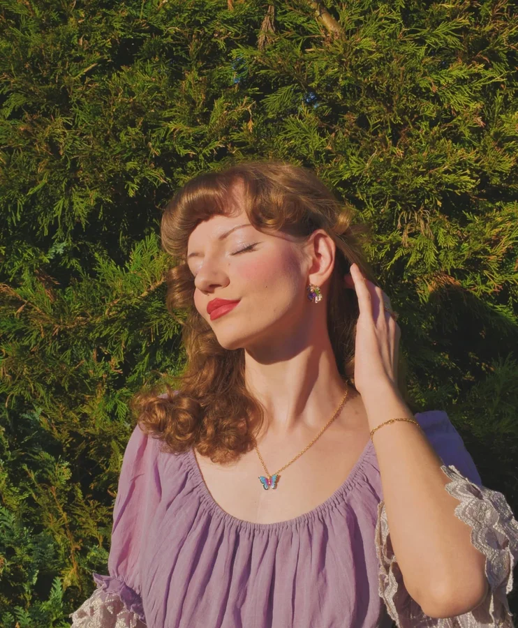 Instagram post by @lillytalesandwonders for Selenichast. Caption reads: [...] butterflies🪻🦋
Jewels were gifted by....