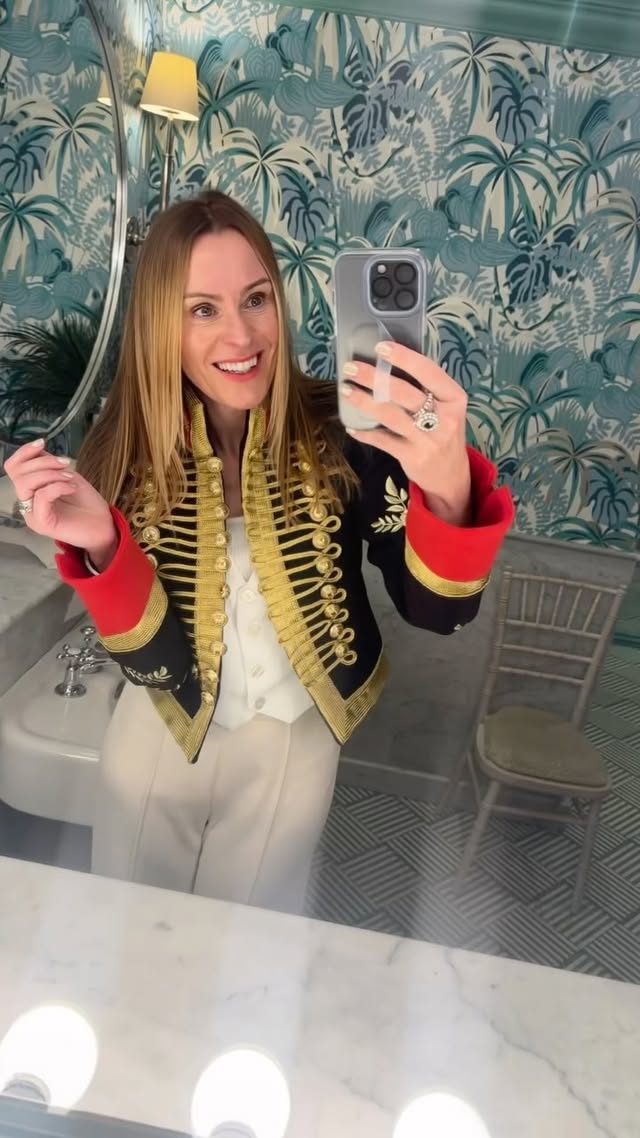 Instagram post by @fashionfunlynds for LoopyCases. Caption reads: [...] @bellybasketfantastic phone case @loopycases....