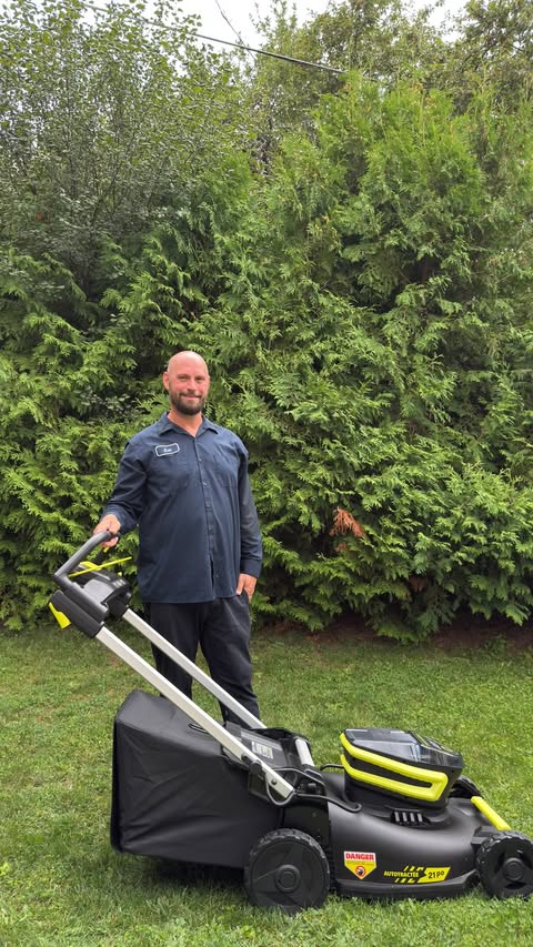 Instagram post by @kelmcdonald for Canadian Tire. Caption reads: Straight from the professional himself!👏🏻....