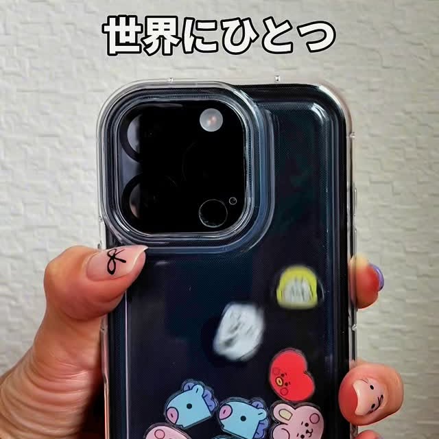 Instagram post by @tsuyu_lifehuck for 7sgood. Caption reads: クーポンあり
uwn404
⁡
／
推し活が
スマホケースにまで
＼
⁡
オタクにとって最高のケース....
