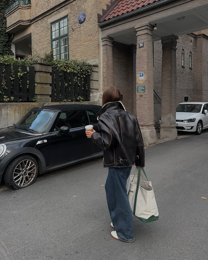 Instagram post by @josefinevogt for CHARLOTTE SIMONE. Caption reads: Reklame/ Early fall moments🍂.