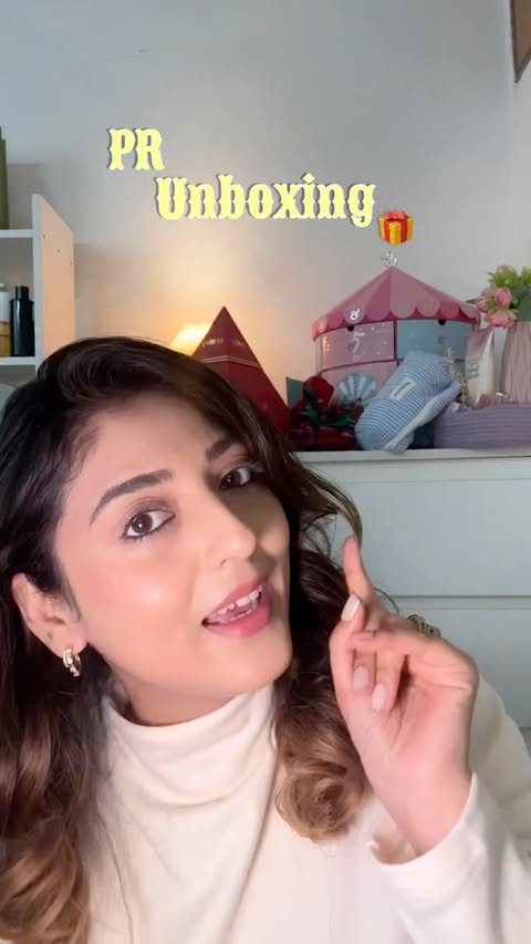 Instagram post by @fairybeautytales for LOVE EARTH. Caption reads: Ending year with #gratitude #thankfulness....