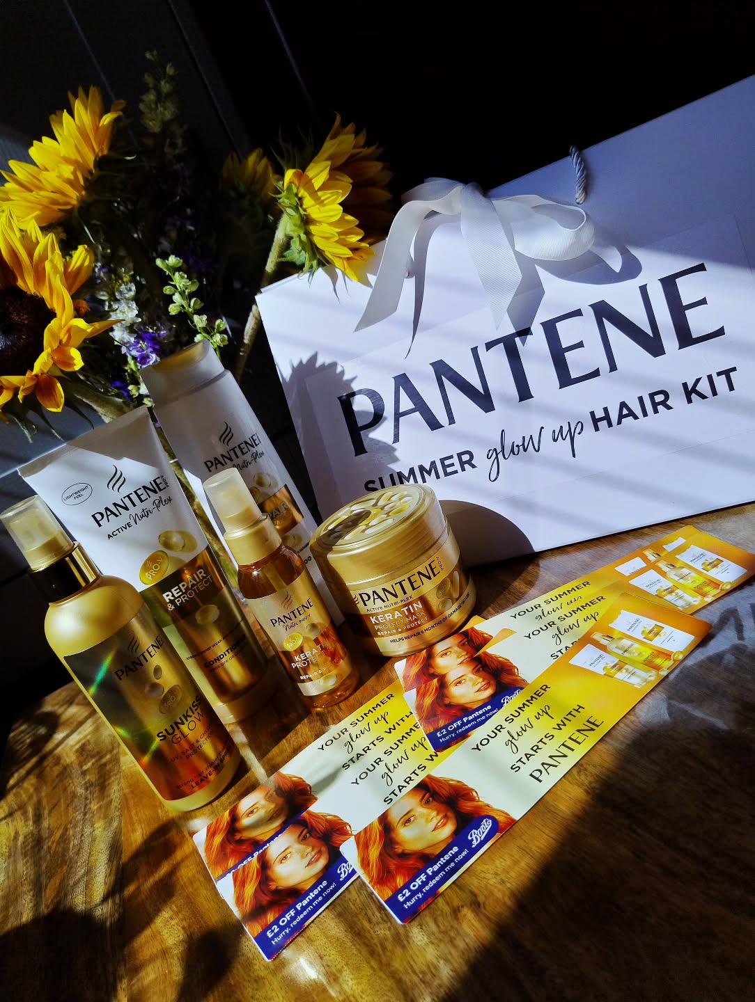 Instagram post by @malgorzata.wojas for SuperSavvyMe. Caption reads: 🌻 Pantene Summer Glow Up Hair Kit 🌻
I’ve been....