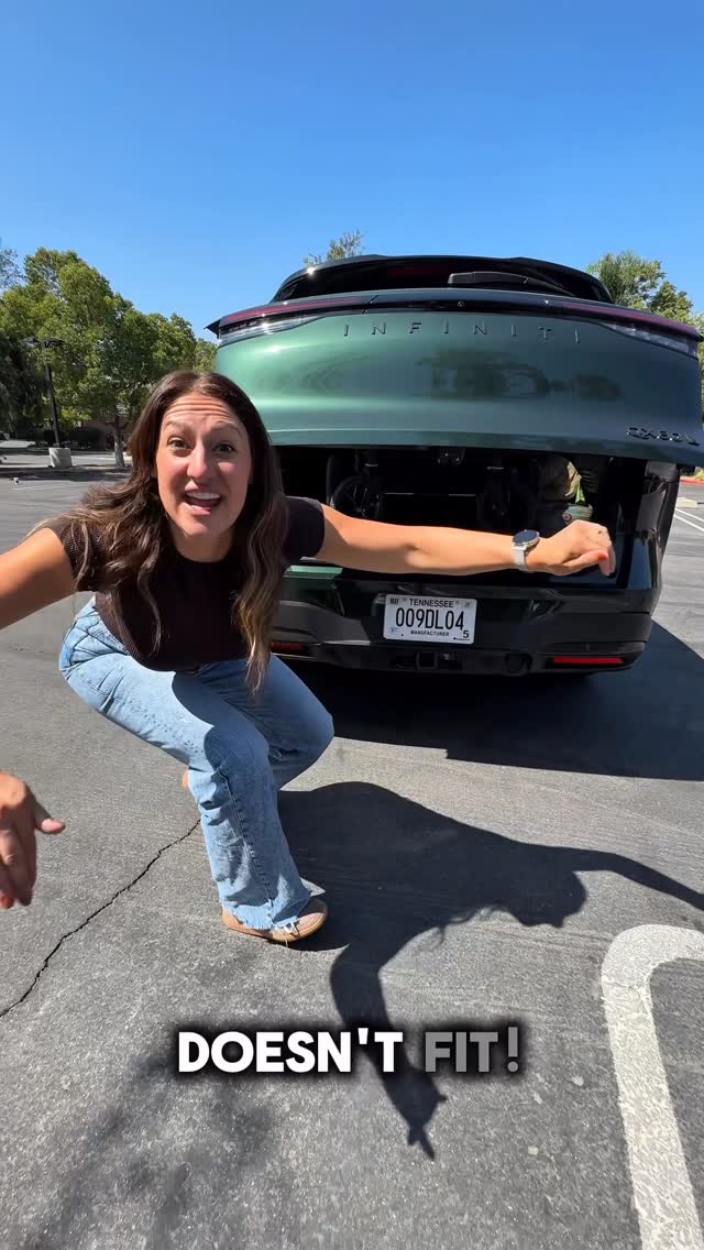 Instagram post by @mobile_mama_reviews for INFINITI USA. Caption reads: Which feature on the 2026 Infiniti QX60 is a....