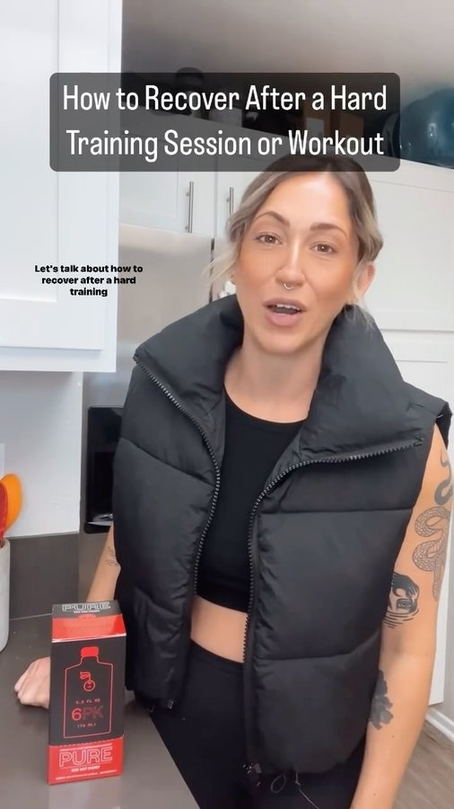 Instagram post by @jessicathesportsrd for Cheribundi. Caption reads: Have a hard training session or workout coming up?....