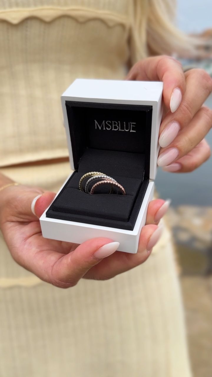 Instagram post by @anjaliesa for MSBLUE. Caption reads: [...] to some sparkle this summer with....