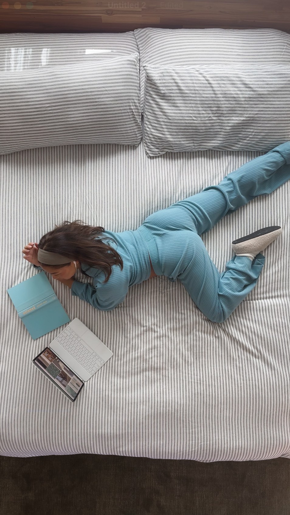 Instagram post by @cococuenco for Beyond Yoga. Caption reads: I’ve been patiently waiting for fall so I can....