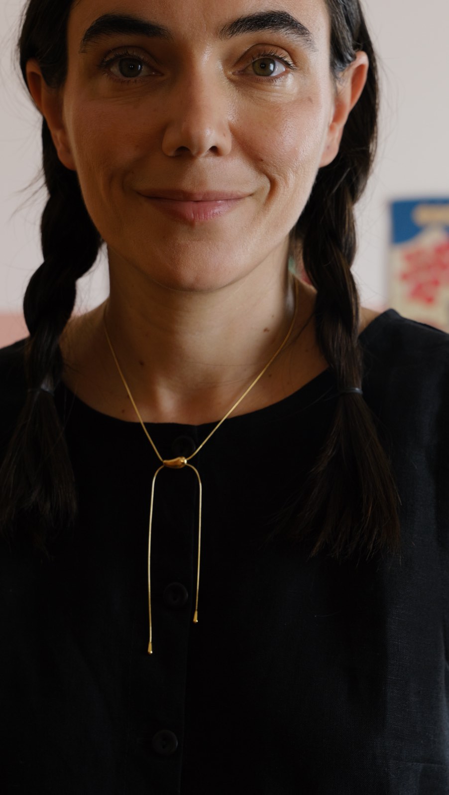 Instagram post by @clarainfante for PDPAOLA. Caption reads: 1 necklace, 5 looks....