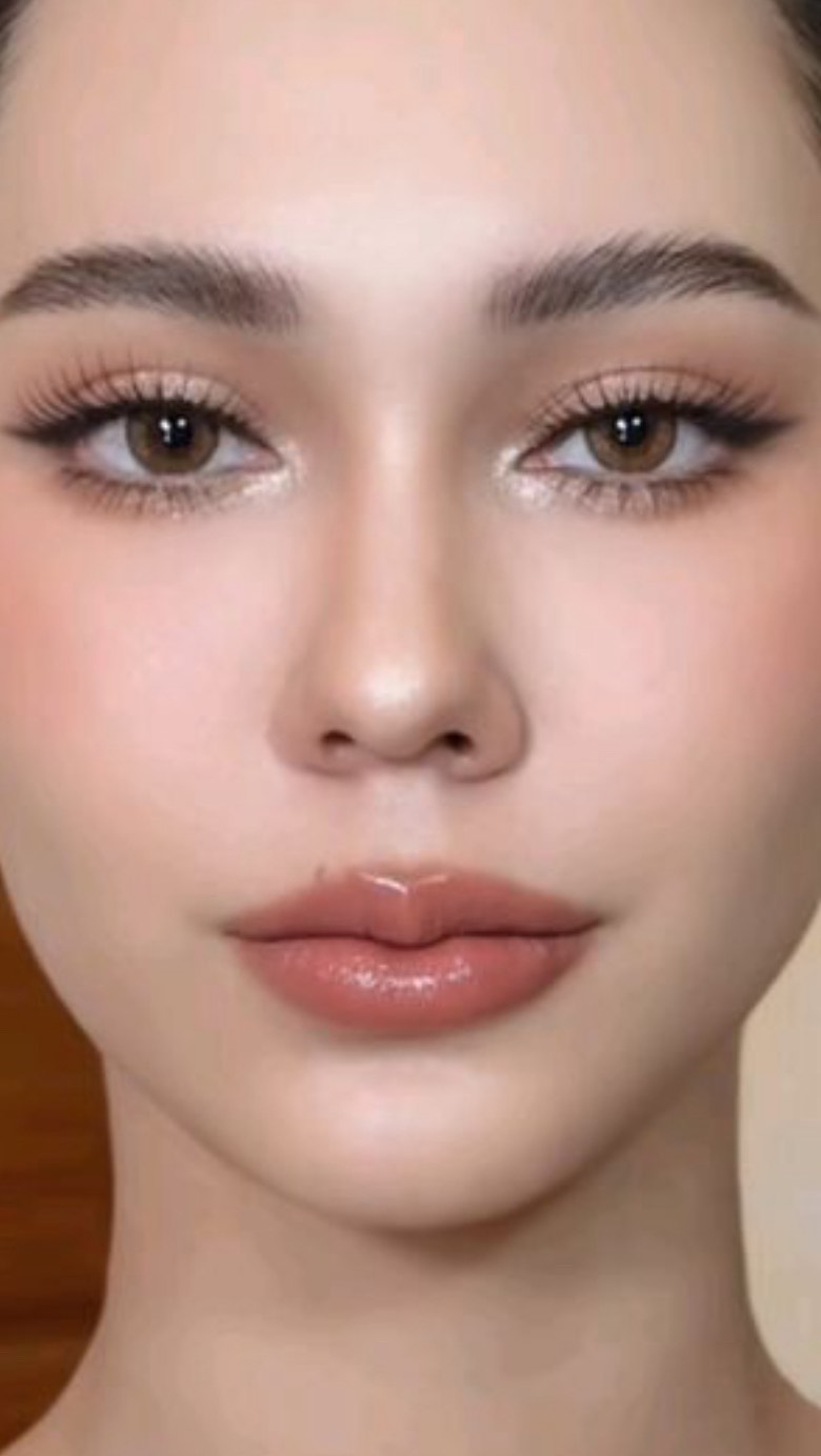 Instagram post by @hinddiary22 for DearDahlia. Caption reads: [...] type🫡 شحال تعطيوه من 10🫶🏻 

Products Used....