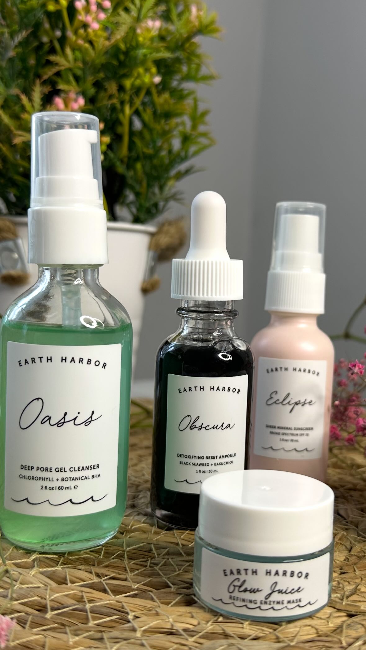 Instagram post by @lann.bi for Earth Harbor. Caption reads: your skin with @earthharbor ⭐️

• MERMAID MILK....