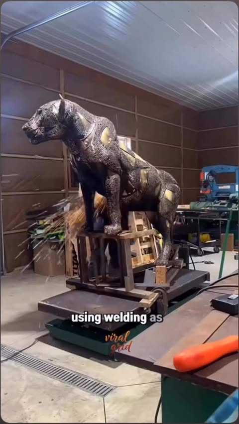 Instagram post by @stempkadesigns for Lincoln Electric. Caption reads: [...] #metalart #metalsculpture....