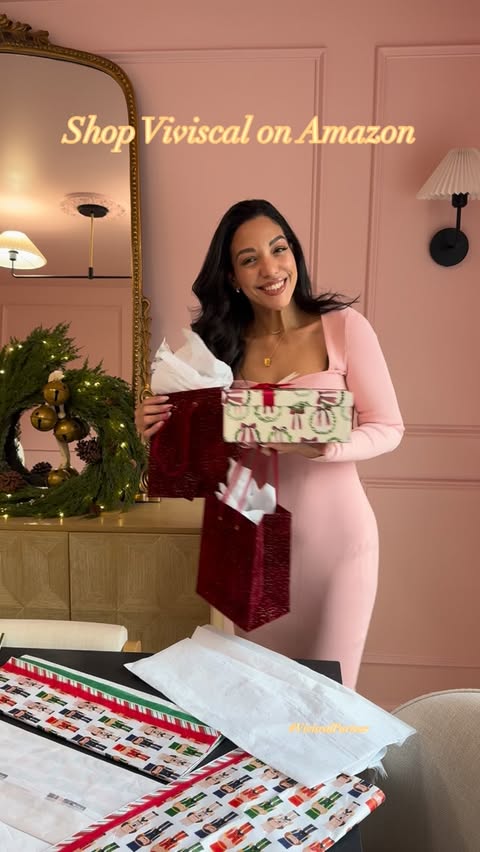 Instagram post by @glamdapper for Viviscal. Caption reads: [...] been staying consistent with my @Viviscal....