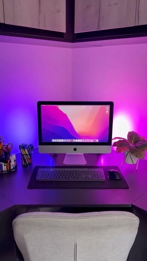 Instagram post by @louise_andallthingshome for Philips Hue. Caption reads: [...] actually get my Logitech keyboard and....