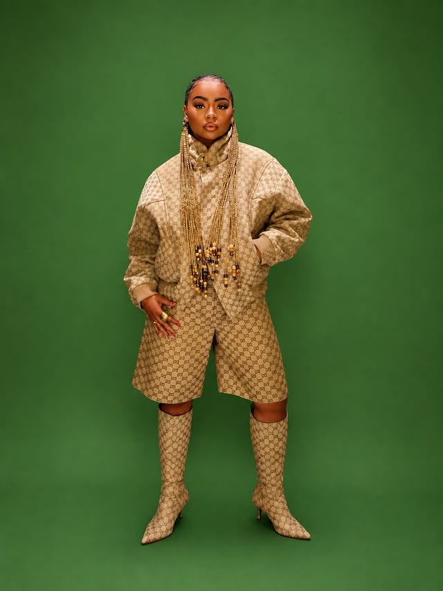 Instagram post by @_lurdesmirandaa_ for GUCCI. Caption reads: 📸: @gucci photographer : @maisonbecreative #pub....
