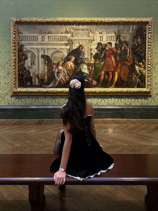 Instagram post by @nataliachamova for House of CB. Caption reads: meet you at the museum 🫶🏼.