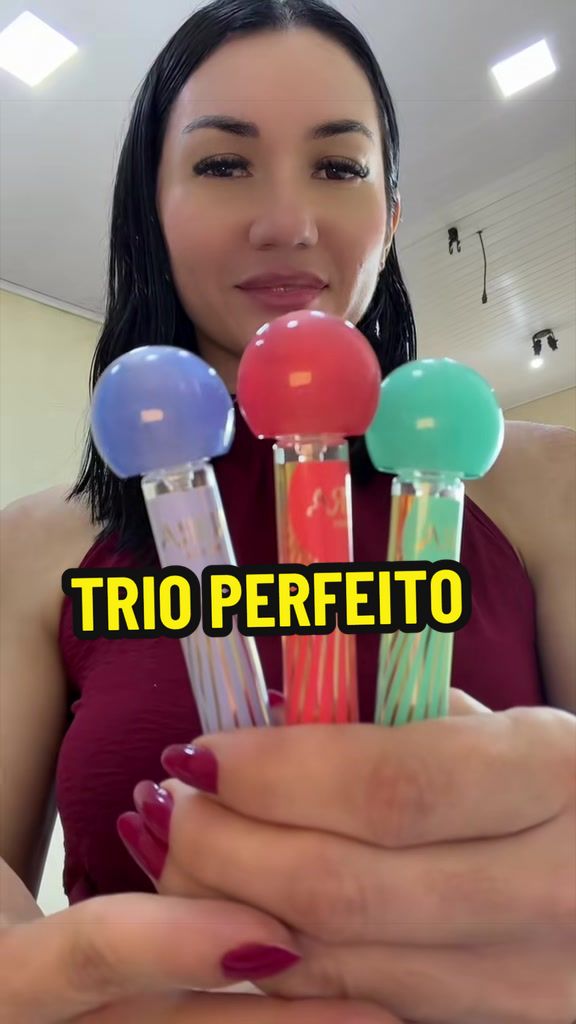TikTok post by @nara_ofertas for Aura Beauty Club. Caption reads: #tiktokshop #tiktok #perfume @Aura Beauty Club.