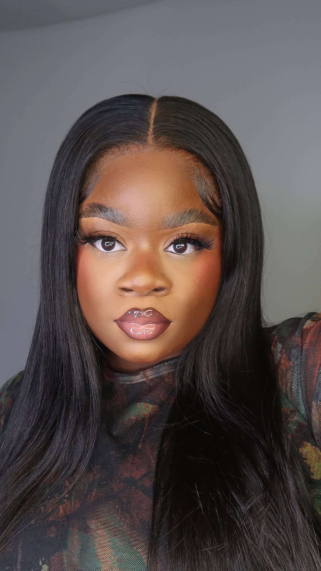 Instagram post by @ambre_tbg for Morefacewig. Caption reads: Perruque de la Gloire 😍

Perruque @morefacewig....