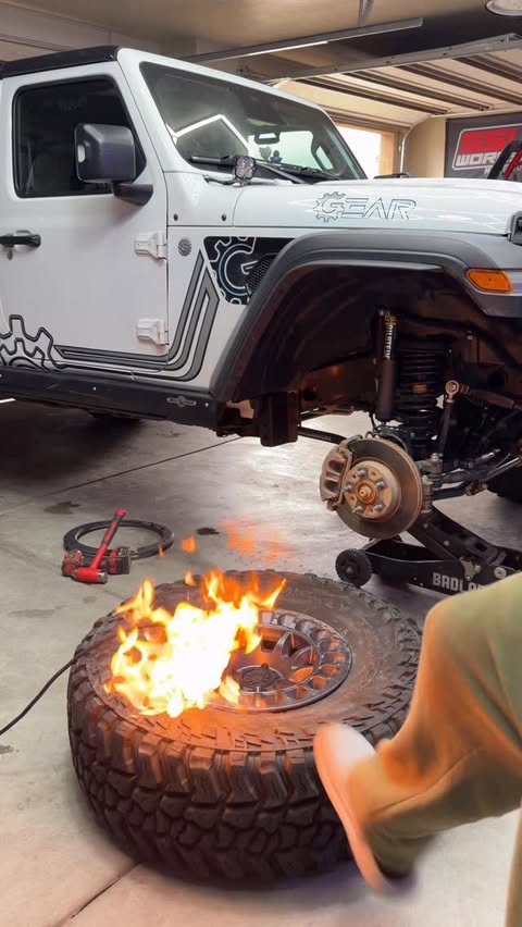 Instagram post by @offroadnchill for Mopar. Caption reads: This is how it’s done #GEARVehicles....