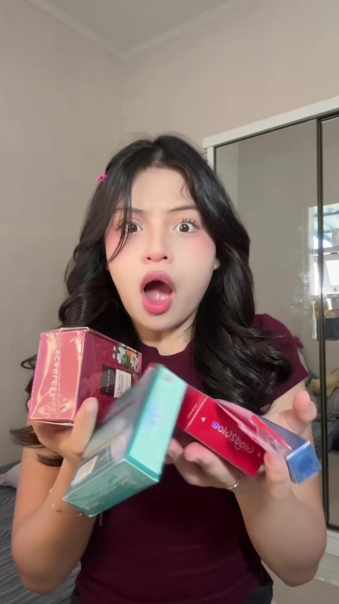 TikTok post by @spiderliiyy for thinkyup.id. Caption reads: [...] doang! ko bisa? kalian dwonload apk....