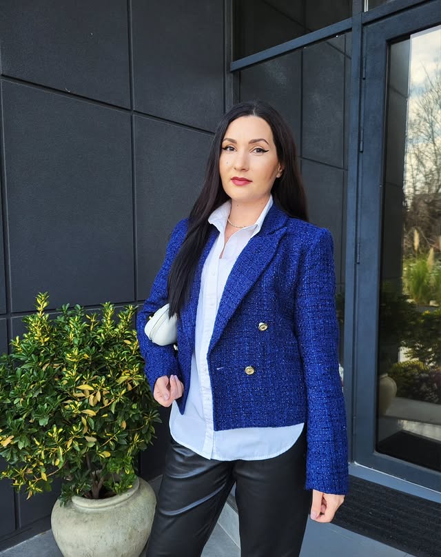 Instagram post by @cristina_.stamin for Bonprix. Caption reads: __________________
#bonprix #yesbonprix ....