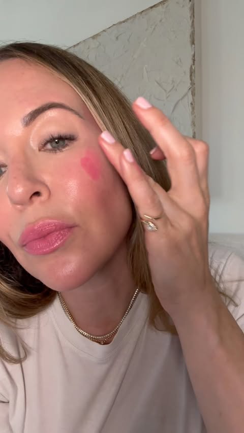 Instagram post by @brooklynblonde1 for Bobbi Brown Cosmetics. Caption reads: If I had to recommend a beauty product to snag....