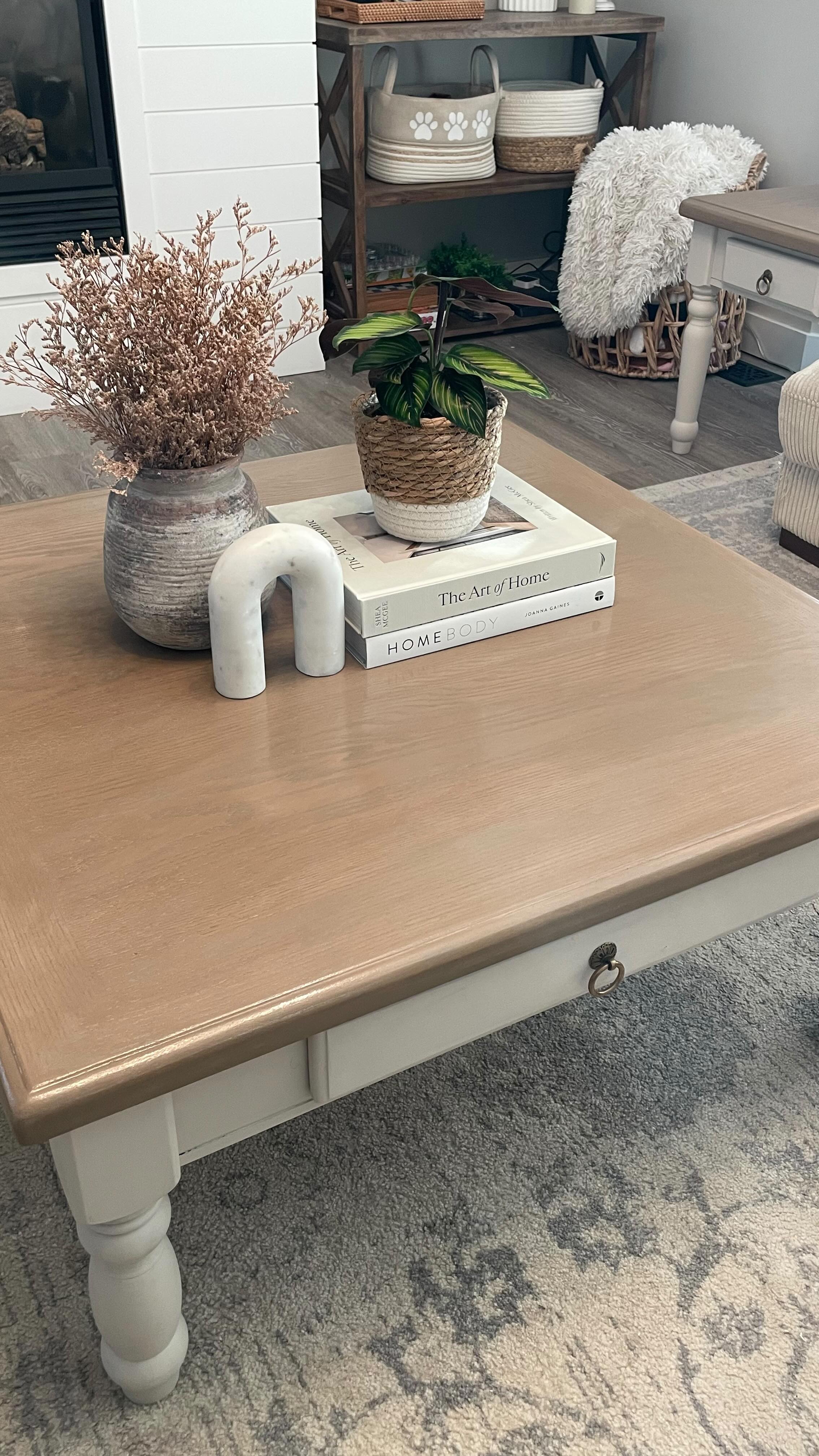 Instagram post by @pineandpaisleywood for Fusion Mineral Paint. Caption reads: [...] this beautiful makeover using all....