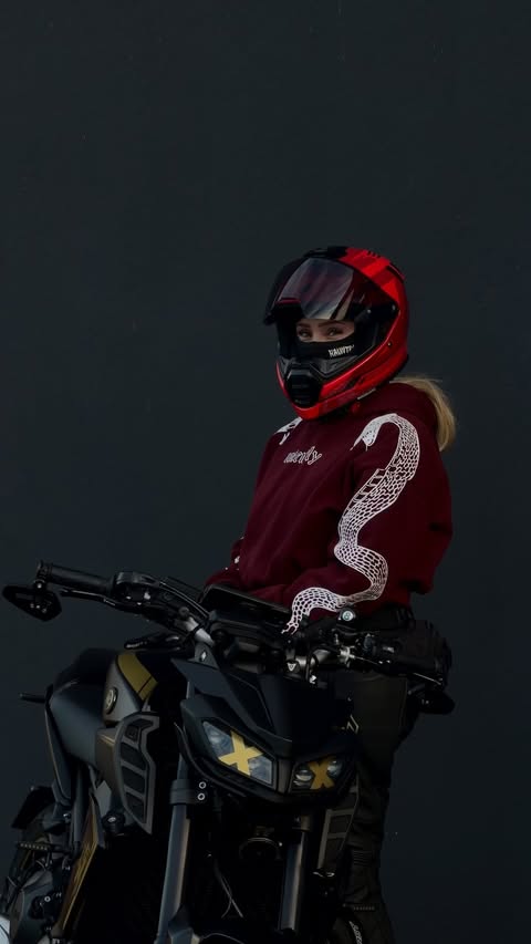 Instagram post by @ivyamaha for XLMOTO. Caption reads: [...] my bio 🔗 This is a paid collaboration....