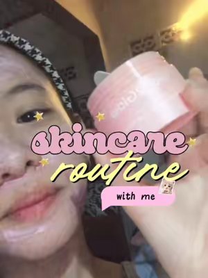 TikTok post by @cacawl0 for Glad2Glow Indonesia. Caption reads: #foryoupage #fyp #minivlog #skincareroutine....