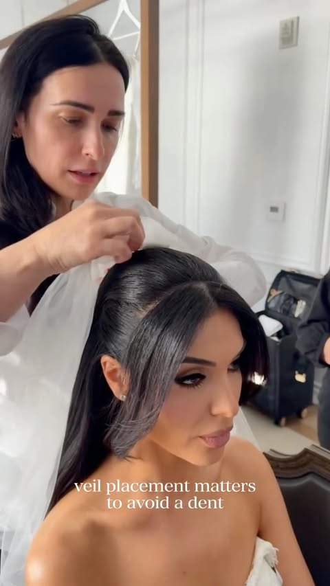 Instagram post by @senadakxo for BELLAMI Hair. Caption reads: [...] by: @Senadakxo
Extensions from: @bellamihair....